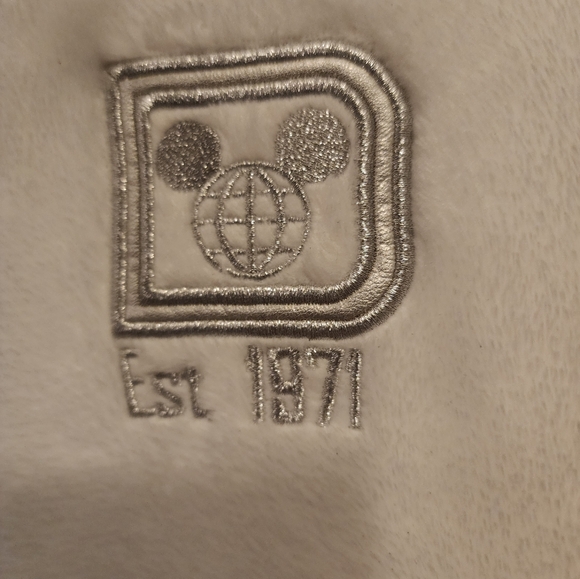 Disney Cozy White Spriti Jersey - Picture 3 of 4